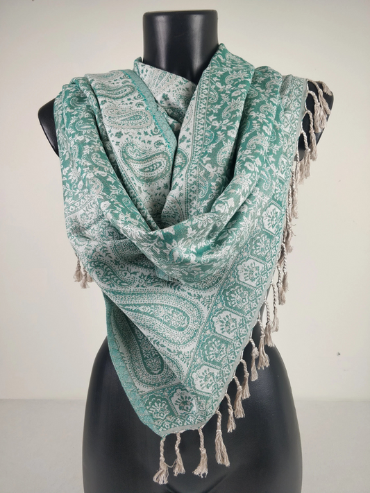 Pashmina réversible Sankya en viscose. Echarpe aux motifs paisley bleu.