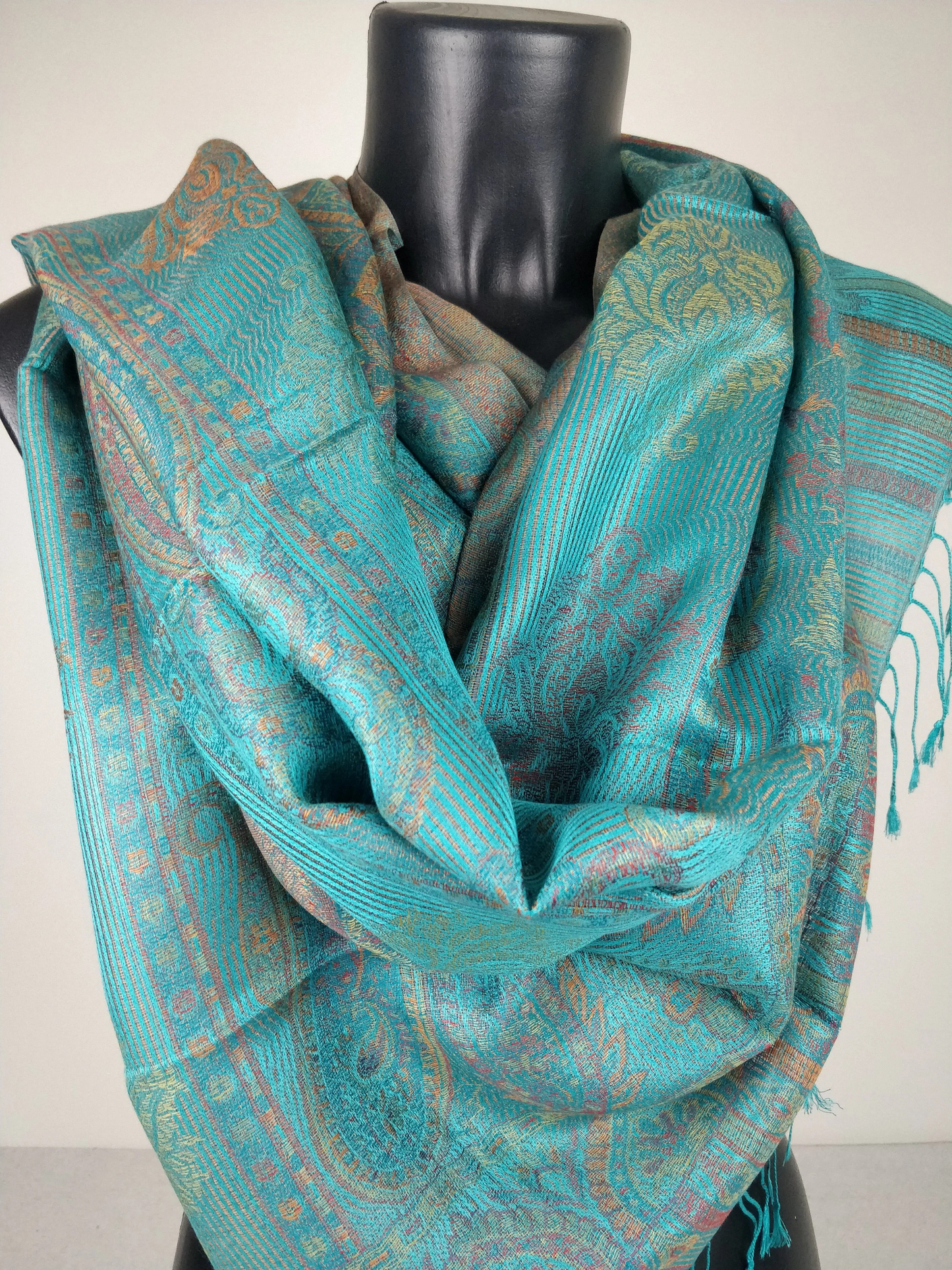 Pashmina Mangal réversible en modal / soie. Echarpe motif paisley turquois.