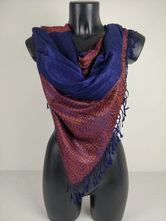 Zweifarbiger Vaisana-Pashmina aus Viskose. Braunes Paisley-Muster.