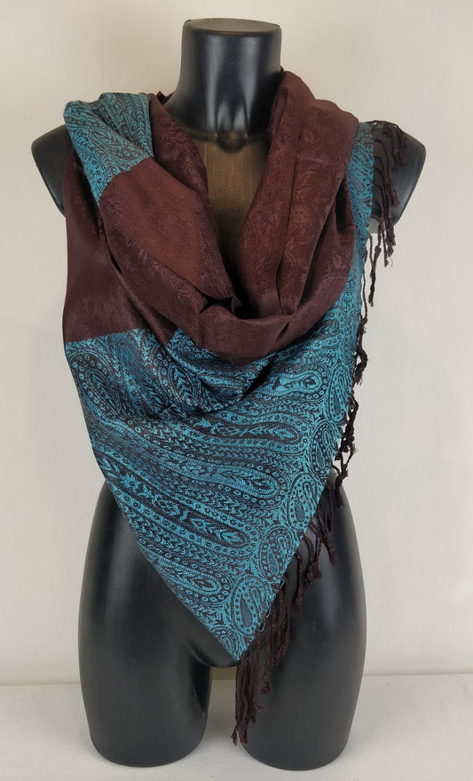 Zweifarbiger Vaisana-Pashmina aus Viskose. Braunes Paisley-Muster.