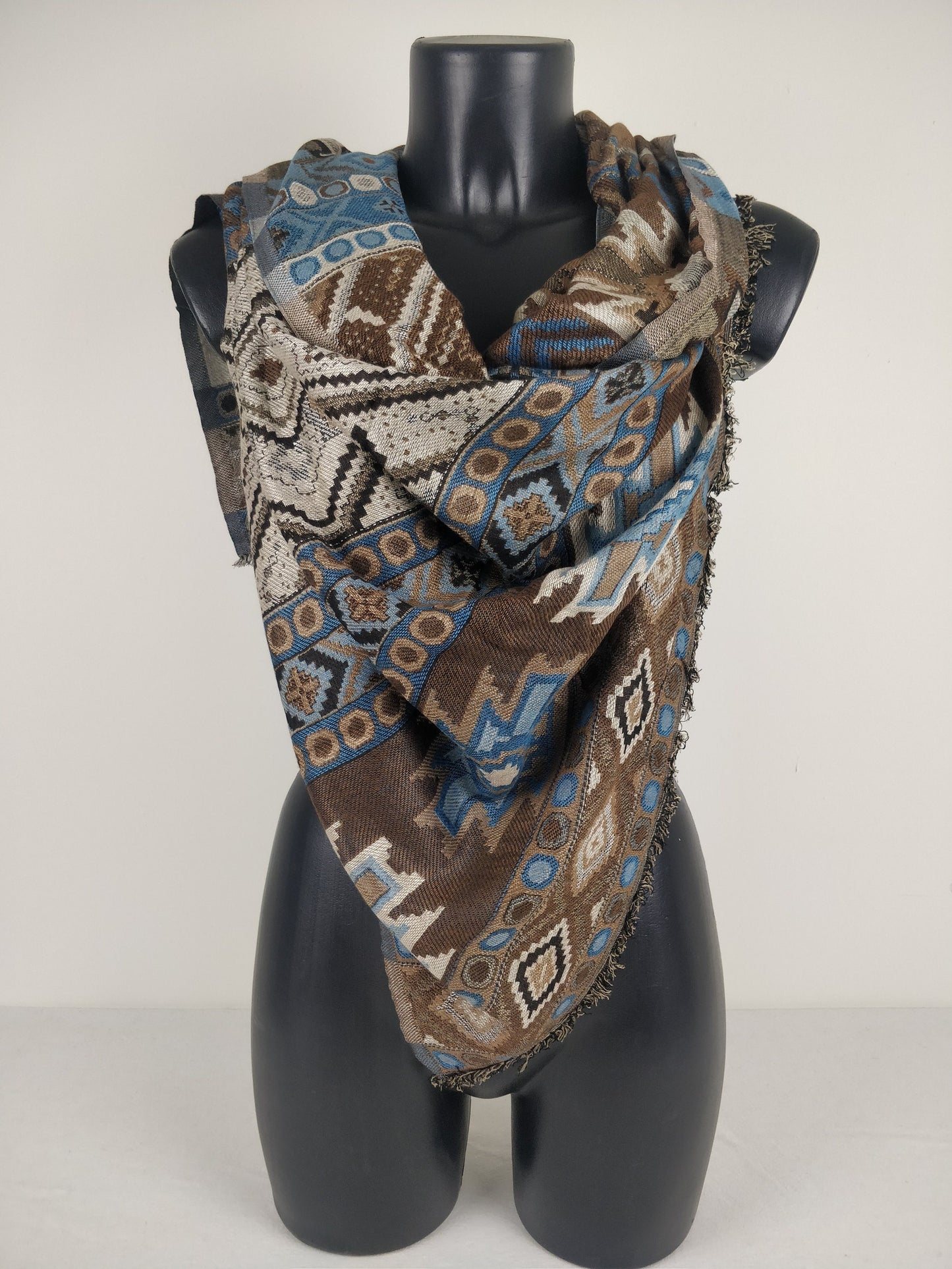 Pashmina Jyoti en viscose multicolore réversible. Echarpe aux motifs inca, marron et bleu.