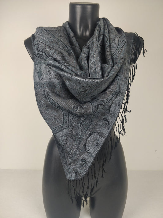 Wende-Mangal-Pashmina aus Modal/Seide. Schwarzes Paisley-Muster.