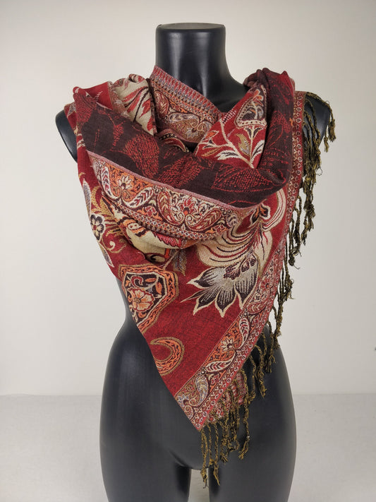 Pashmina vintage Hantra en viscose. Echarpe réversible aux motifs paisley rouge, crème et orange..