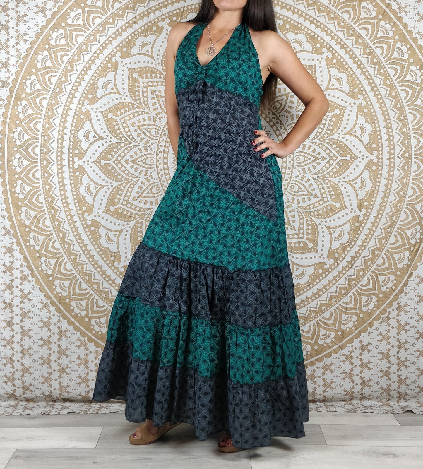 Robe longue Patiala en coton. Robe d'été bicolore bohème chic. Imprimé géométrique vert et noir.