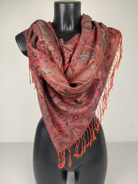 Pashmina Mangal réversible en modal / soie. Echarpe motif paisley rouge.