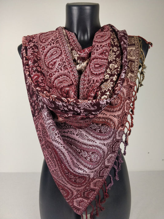 Pashmina réversible Sankya multicolore en viscose. Echarpe motif paisley tons marron.