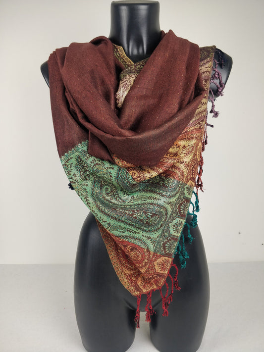 Wendbarer mehrfarbiger Helak-Pashmina aus Viskose. Braune Paisley-Muster.