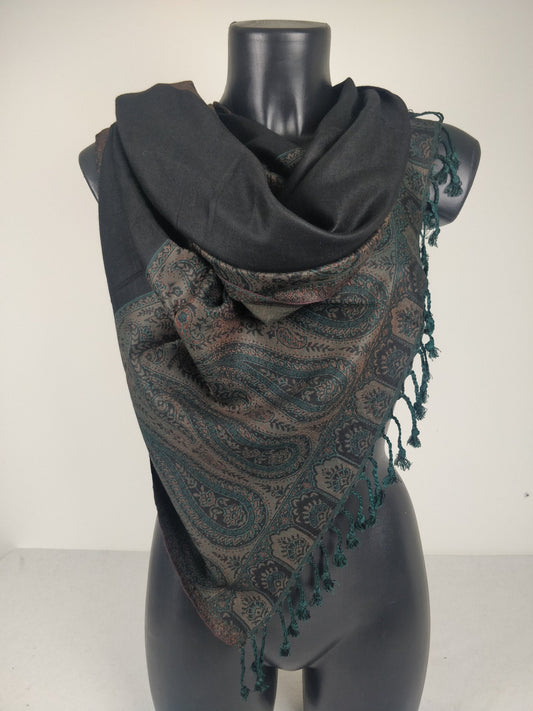 Pashmina Helak réversible en viscose. Echarpe motifs paisley noir, marron et vert.