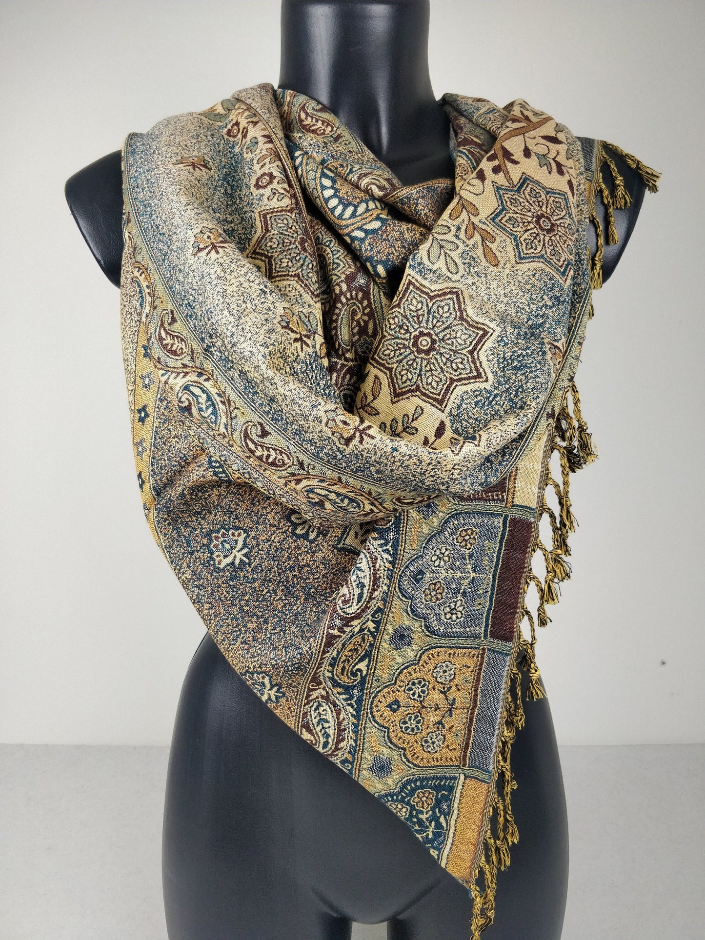 Vintage Hantra Pashmina aus Viskose. Wendeschal mit braunen und blauen Paisleymustern.