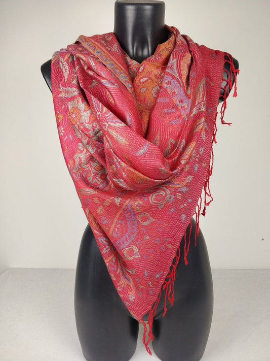 Pashmina Mangal réversible en modal / soie. Echarpe motif fleuri rouge.