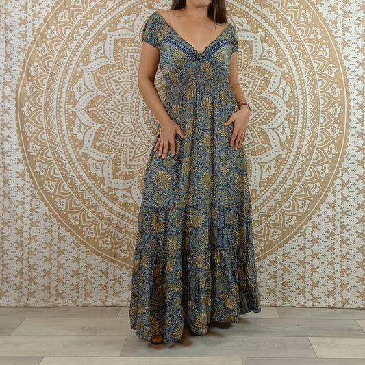 Robe longue Tehla en soie indienne. Robe bohème évasée, à volants. Imprimé fleuri bleu et marron.