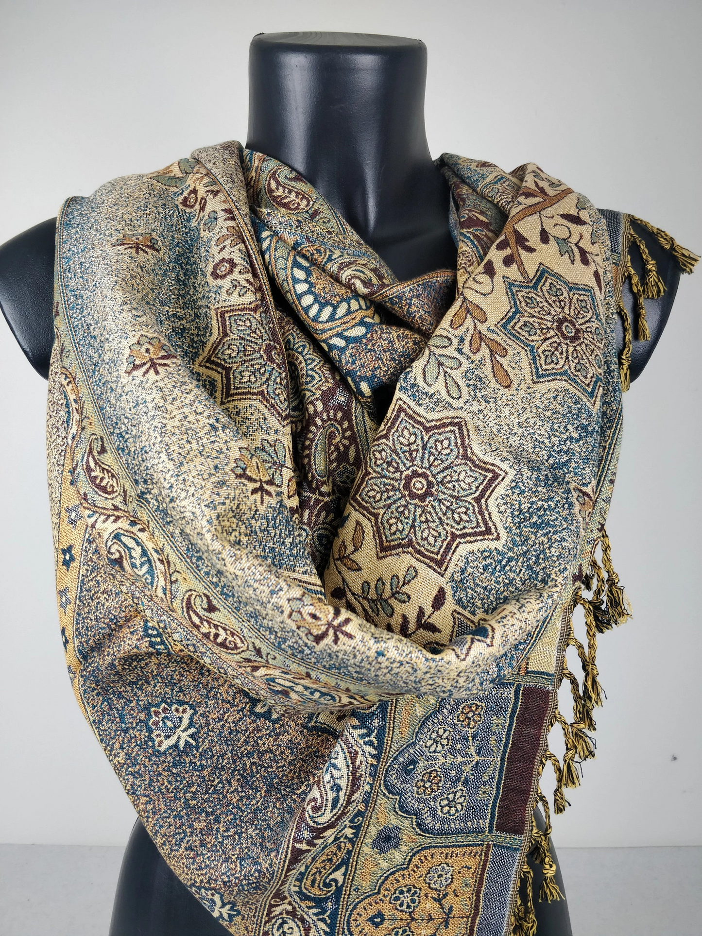 Vintage Hantra Pashmina aus Viskose. Wendeschal mit braunen und blauen Paisleymustern.