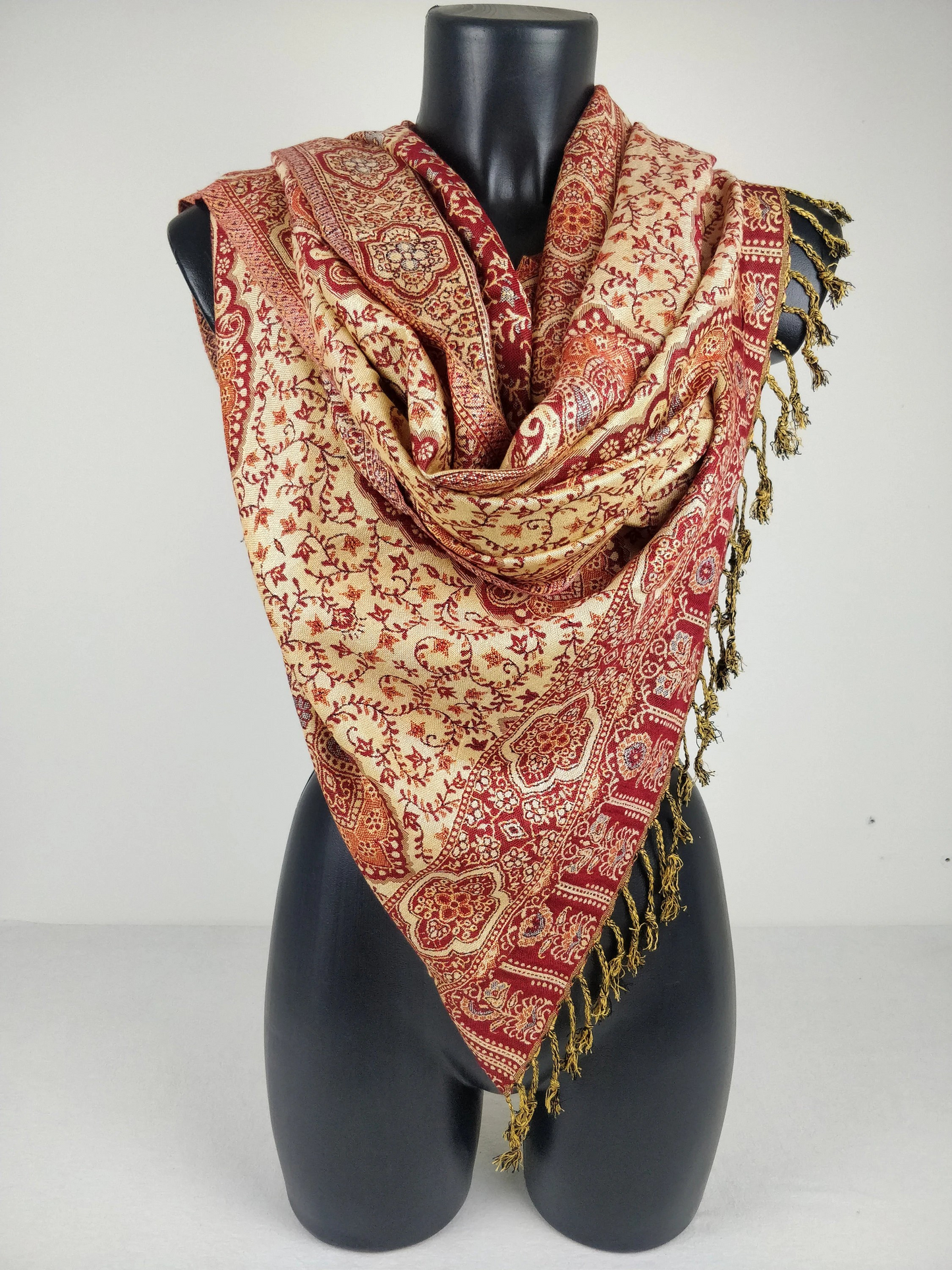 Daksha Wende-Pashmina aus Viskose. Blaues und cremefarbenes Paisley-Muster.