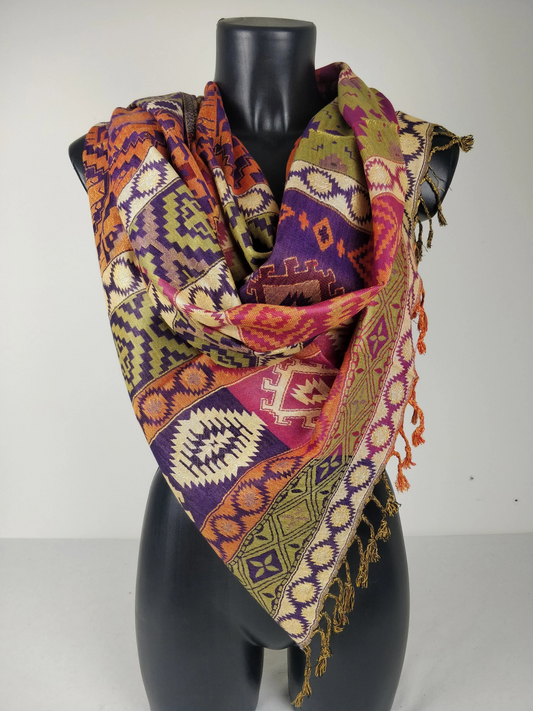 Pashmina Yamuna réversible en viscose. Echarpe aux motifs géométriques de style inca multicolore.