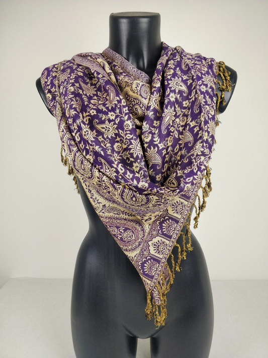 Pashmina réversible Sankya en viscose. Echarpe aux motifs paisley violet.