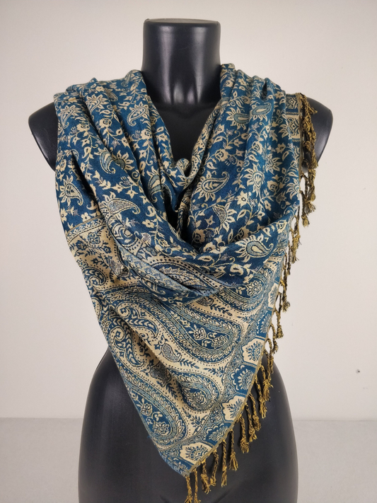 Pashmina réversible Sankya en viscose. Echarpe aux motifs paisley bleu.